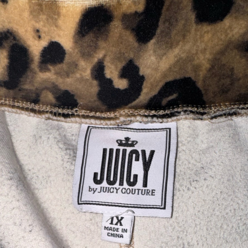 Juicy 1x velour Leopard Print High-Waisted Pants - Picture 2 of 2